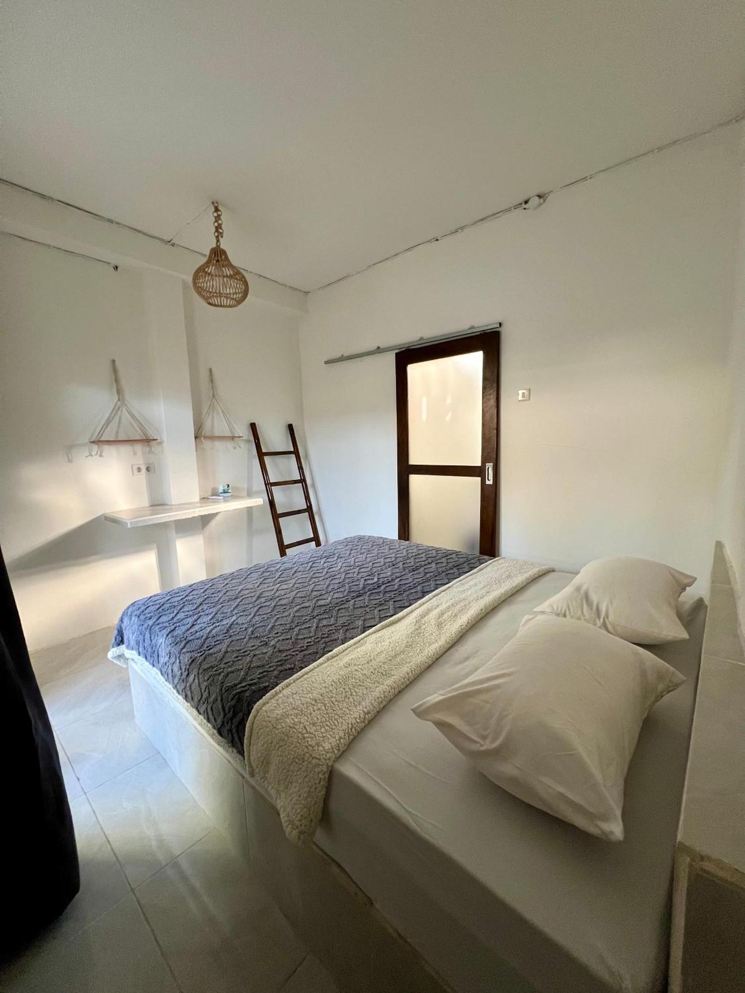 Saellahouse Apartment Gili Trawangan Exterior photo