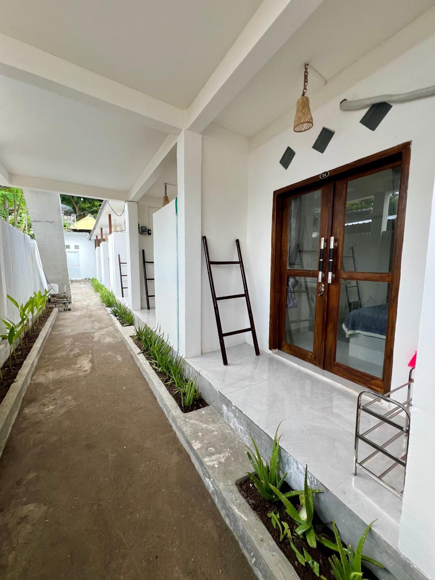 Saellahouse Apartment Gili Trawangan Exterior photo